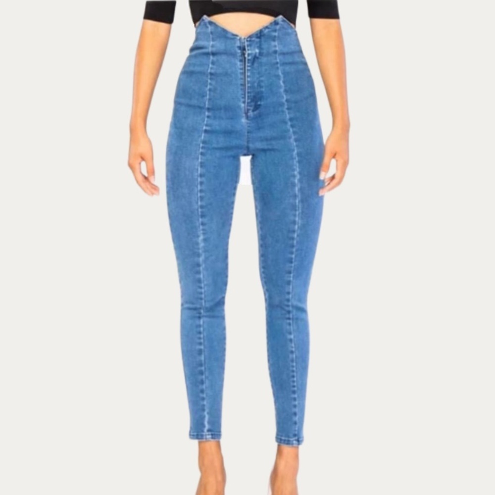 NWT Rehab Lab High Rise V Jeans